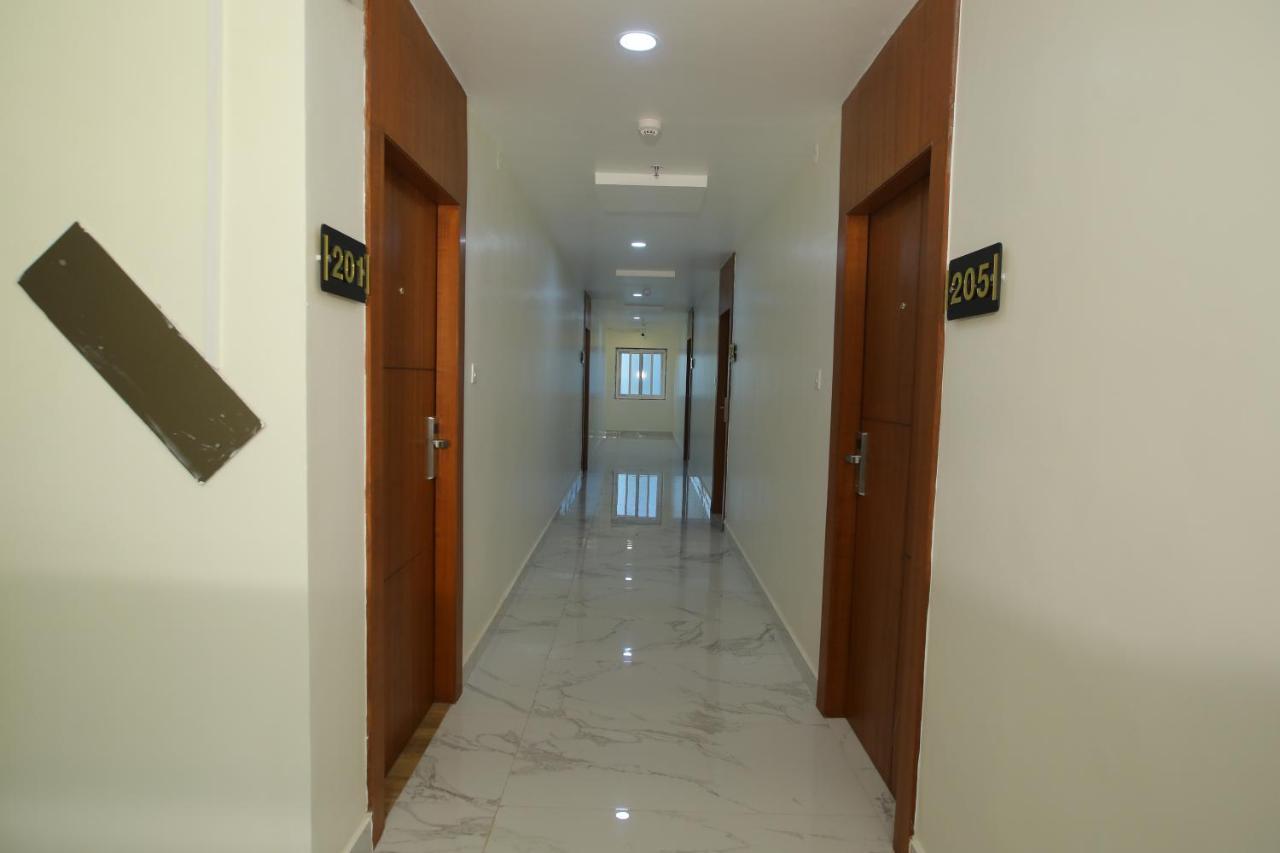 Radha Rani Residency Hotel Khammam Eksteriør billede