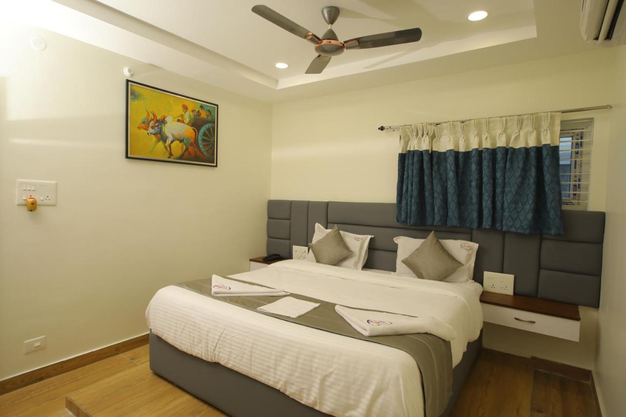 Radha Rani Residency Hotel Khammam Eksteriør billede